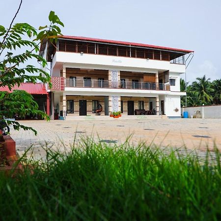 Castle Home Stays أودوبي المظهر الخارجي الصورة